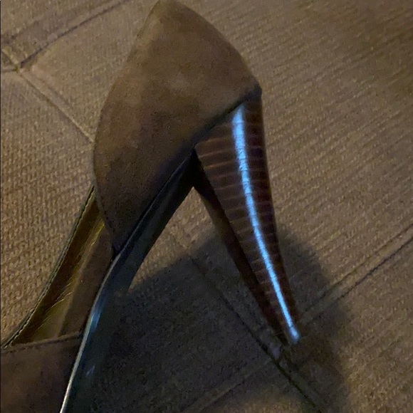 Heels - Picture 5 of 6